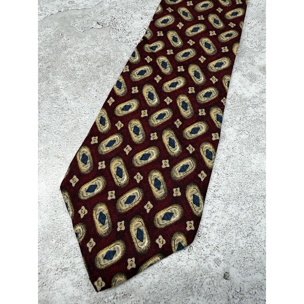 Vintage Gap Tie Mens OS Red 100% Silk Geometric‎ Pointed Necktie Made In USA
